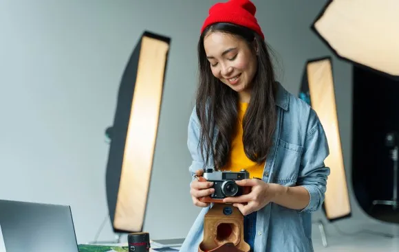 How Do Consumers Actually Perceive Sponsored Ads?